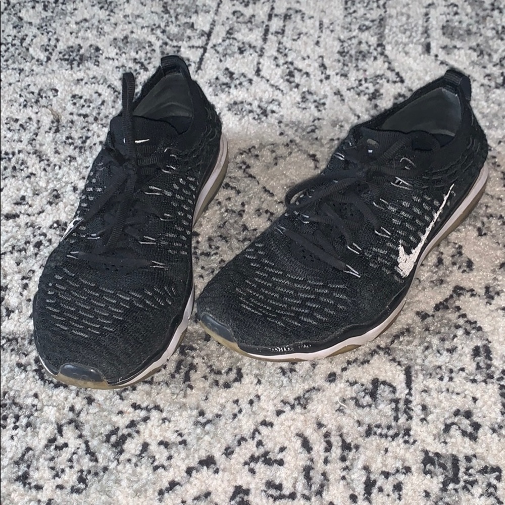 Nike Tennis Shoes